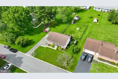 340 Curby Drive, Mountville, PA 17554 - Photo 2