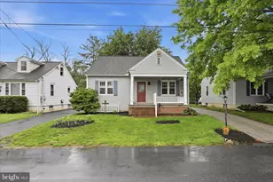 233 E Ferdinand St, Manheim, PA 17545 - Photo 1