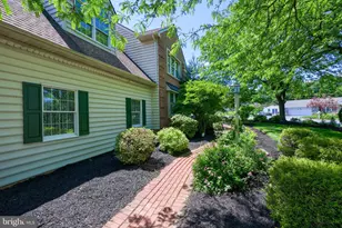 404 Rhoda Dr, Lancaster, PA 17601 - Photo 2