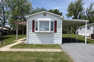 27 Ridgewood Manor, Manheim, PA 17545 - Photo 2