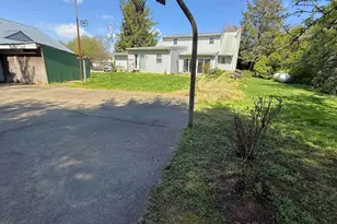 354 E Main St, Leola, PA 17540 - Photo 20