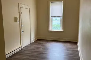 442 E King St, Lancaster, PA 17602 - Photo 2