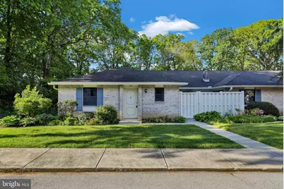 379 Valleybrook Drive, Lancaster, PA 17601 - Photo 2