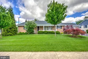 13 Meadow Ln, New Holland, PA 17557 - Photo 1