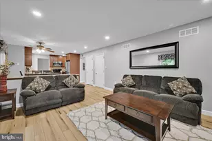 305 Village Spring Ln, Reinholds, PA 17569 - Photo 8