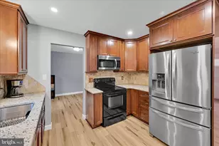 305 Village Spring Ln, Reinholds, PA 17569 - Photo 14