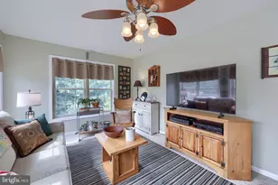 1042 Cambridge Dr, Manheim, PA 17545 - Photo 18