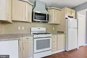 323 E Orange St, Elizabethtown, PA 17022 - Photo 10