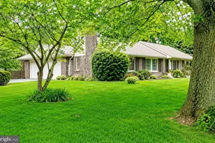 922 May Rd, Lititz, PA 17543 - Photo 2
