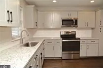 2 S Lime Street #6, Quarryville, PA 17566 - Photo 2