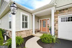 361 Meadow Rose Dr, Lititz, PA 17543 - Photo 2