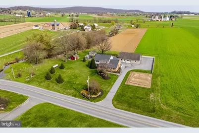 897 S Custer Avenue, New Holland, PA 17557 - Photo 4
