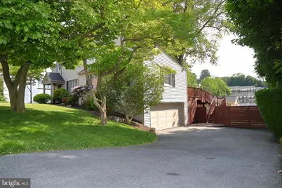 113 E Franklin Street, Ephrata, PA 17522 - Photo 2