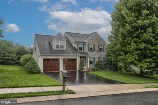 14 Tower Dr, Elizabethtown, PA 17022 - Photo 2
