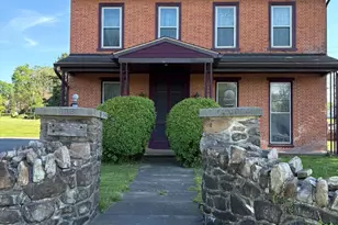 3985 Locust Grove Rd, Columbia, PA 17512 - Photo 1