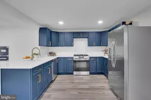 335 N Market St, Elizabethtown, PA 17022 - Photo 2