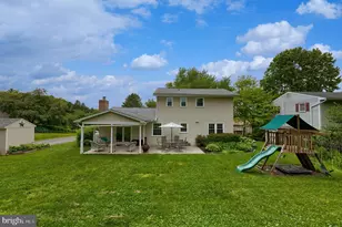 1019 Devonshire Rd, Lancaster, PA 17601 - Photo 2