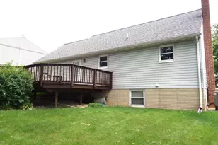 326 Barberry Dr, Lancaster, PA 17601 - Photo 4