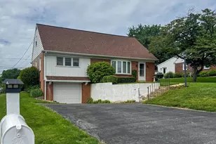 48 Highland Dr, Lancaster, PA 17602 - Photo 2