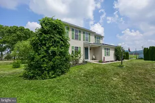 4098 Willow Ln, Columbia, PA 17512 - Photo 2