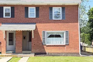 31 E Orange St, Ephrata, PA 17522 - Photo 1