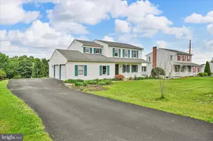 2147 Sheri Ln, Mount Joy, PA 17552 - Photo 2