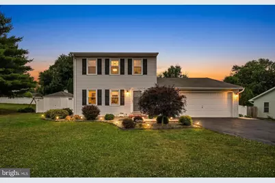588 Mulberry Street, Elizabethtown, PA 17022 - Photo 2