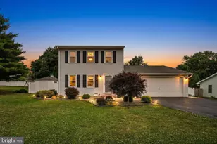 588 Mulberry St, Elizabethtown, PA 17022 - Photo 2