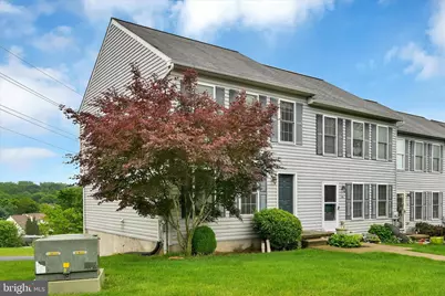 712 Knoll Drive, Mount Joy, PA 17552 - Photo 4