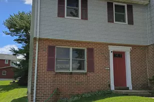 53 Oriole Dr, Ephrata, PA 17522 - Photo 2