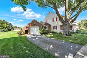 172 N Linden St, Manheim, PA 17545 - Photo 2