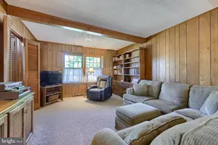 2129 Kentwood Dr, Lancaster, PA 17601 - Photo 6