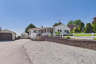 479 Spring Grove Rd, East Earl, PA 17519 - Photo 2