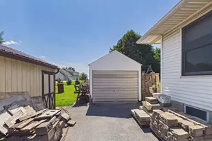 479 Spring Grove Rd, East Earl, PA 17519 - Photo 8