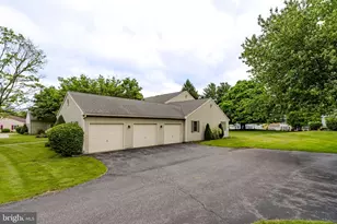 12 Ashlea Village, New Holland, PA 17557 - Photo 4