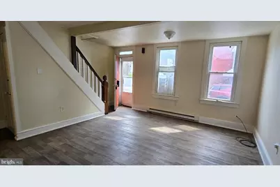 439 E Strawberry Street, Lancaster, PA 17602 - Photo 2