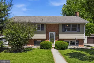 715 Center Ave, Ephrata, PA 17522 - Photo 2