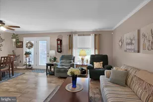 4036 Parkside Ct, Mount Joy, PA 17552 - Photo 6