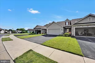 323 Hill St, Mount Joy, PA 17552 - Photo 6