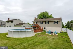 3179 Glengreen Dr, Lancaster, PA 17601 - Photo 2