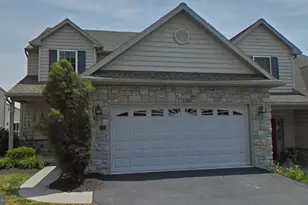 26 Southwoods Dr, Elizabethtown, PA 17022 - Photo 2