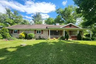 723 W Sun Hill Rd, Manheim, PA 17545 - Photo 1