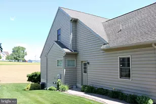 848 Cambridge Dr, Manheim, PA 17545 - Photo 4