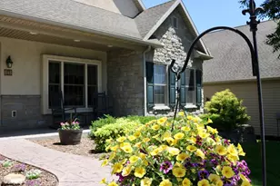 848 Cambridge Dr, Manheim, PA 17545 - Photo 2