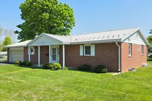 17 Oaklawn Blvd, Ephrata, PA 17522 - Photo 2