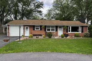 805 Sentz Dr, Mount Joy, PA 17552 - Photo 4