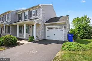 4281 Green Park Dr, Mount Joy, PA 17552 - Photo 4