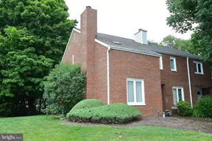 10 Cedar Ln, Mountville, PA 17554 - Photo 2