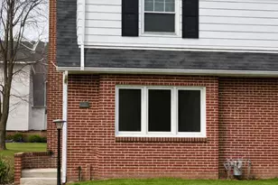 545 E High St, Elizabethtown, PA 17022 - Photo 2