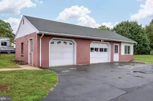923 Rohrerstown Rd, Lancaster, PA 17601 - Photo 2